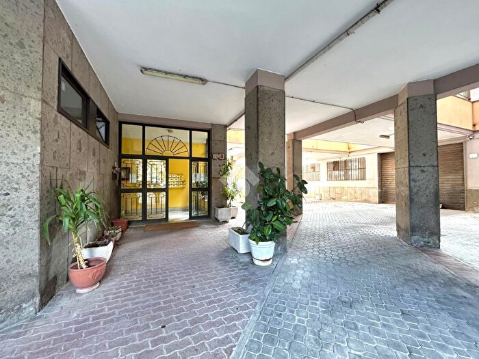 Appartamento trilocale in vendita in Via Portuense, Roma