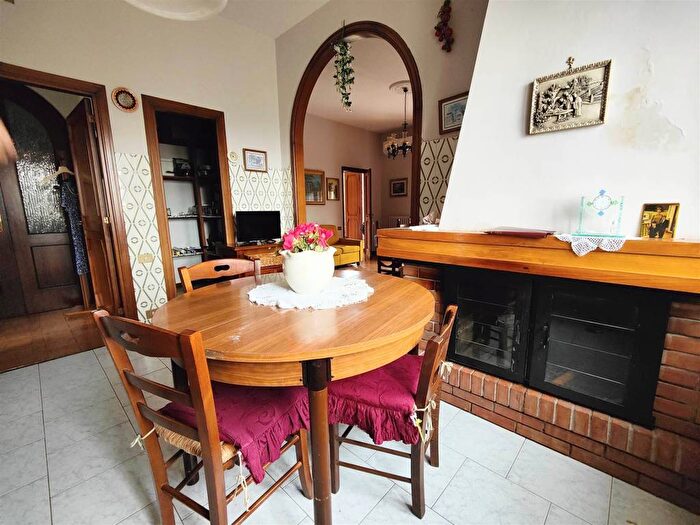 Appartamento con 5 locali in affitto in Atripalda