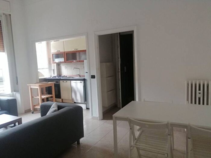 Appartamento bilocale in affitto in Via Spalato, Isola, Milano