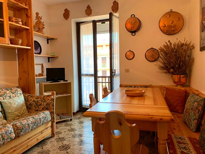 Appartamento bilocale in vendita in Via S Anna, Roburent