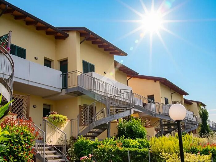 Appartamento trilocale in vendita in Via San Vitale, Imola