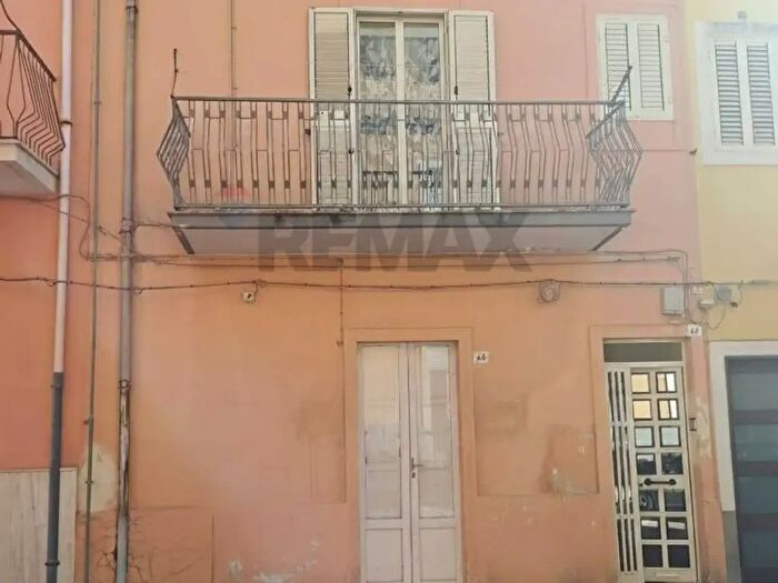 Casa quadrilocale in vendita in Via Giuseppe Pitrè, Ragusa