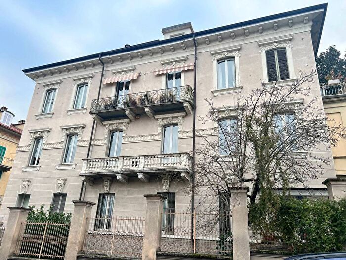 Appartamento trilocale in affitto in Via Francesco Lanfranchi, Gran Madre Crimea, Torino