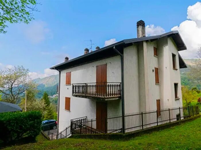 Appartamento monolocale in vendita in Via Don Antonio Locatelli, Costa Di Serina