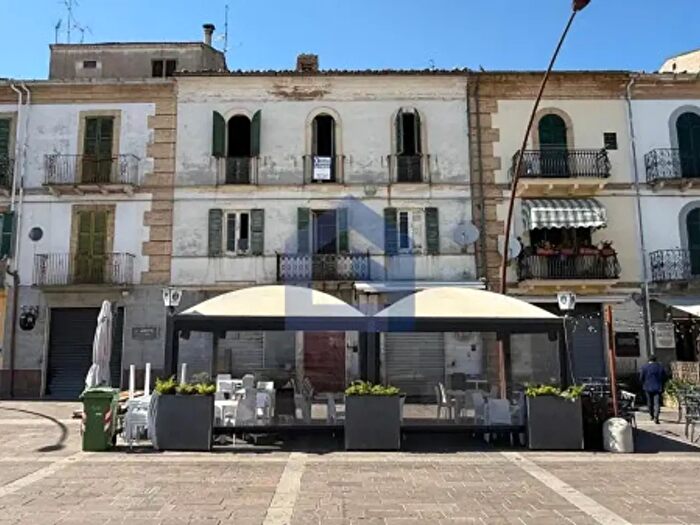 Casa con 5 locali in vendita in Piazza Giuseppe Garibaldi, Atessa