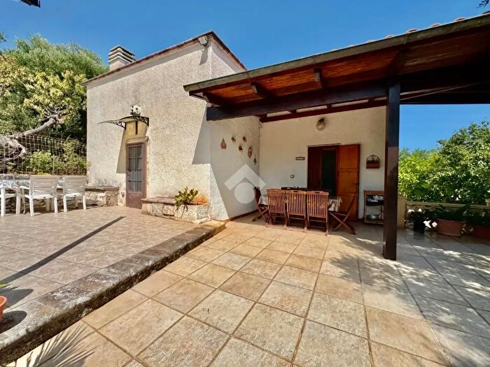 Casa trilocale in vendita in Contrada Bellocchio, Monopoli