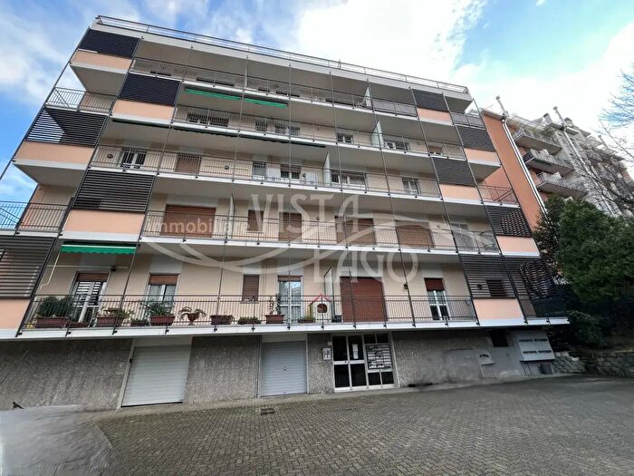 Appartamento trilocale in affitto in Via Bellinzona, Como