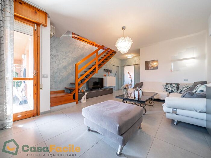 Appartamento con 5 locali in vendita in Via Giambattista Tiepolo, Cesena