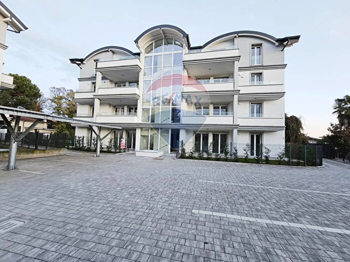 Appartamento trilocale in vendita in Via Privata del Parco, Somma Lombardo