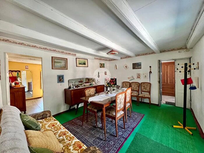 Appartamento con 5 locali in vendita in Piazza Ventiquattro Maggio, Viu