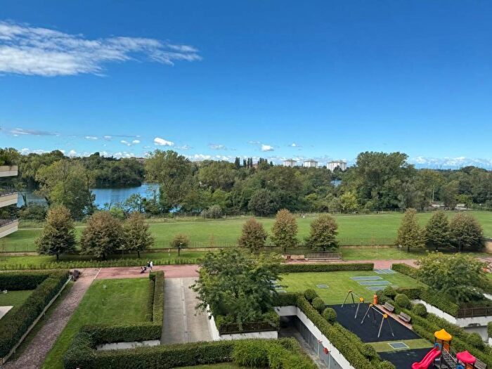 Appartamento trilocale in affitto in Via Pompeo Marchesi, Quarto Cagnino, Milano