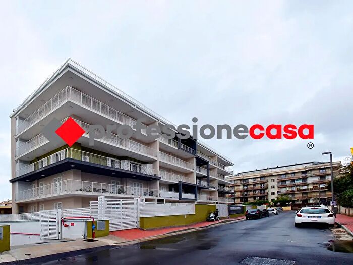 Appartamento trilocale in vendita in Via Trieste, San Nicola La Strada