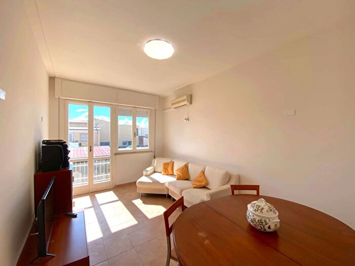 Appartamento monolocale in affitto in Via Giulio Cesare, Viareggio