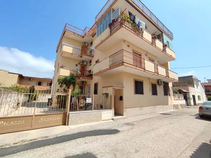 Appartamento bilocale in vendita in Via Siginulfo, Mondragone