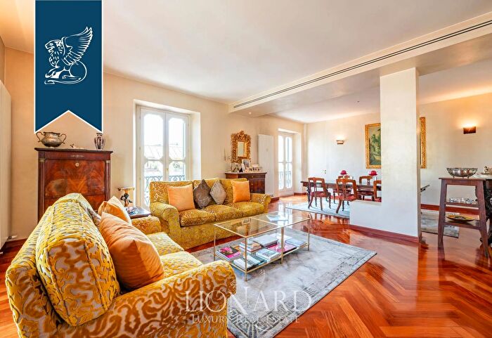 Appartamento quadrilocale in vendita in Milano