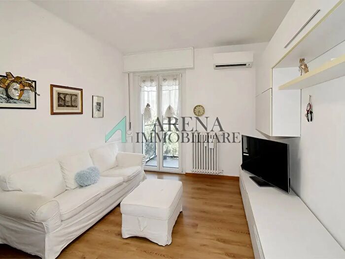 Appartamento trilocale in vendita in Via Oreste Salomone, Milano