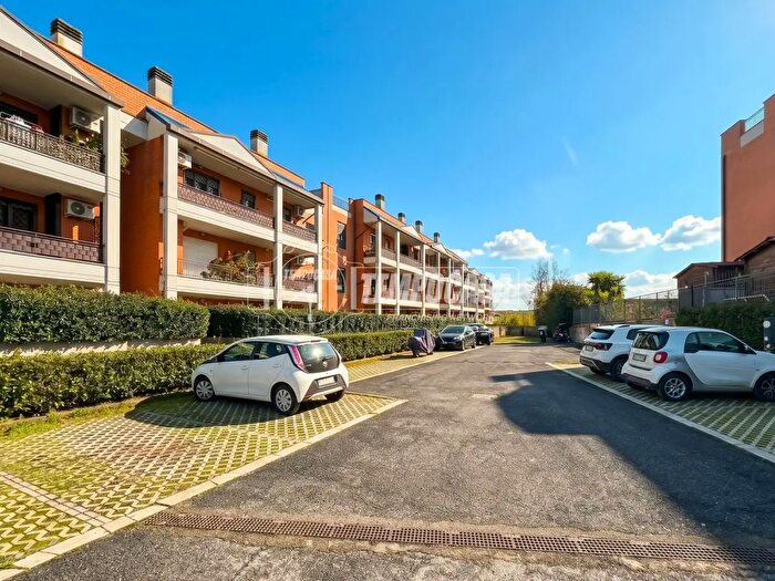 Appartamento bilocale in vendita in Via Alberto Tallone, Roma