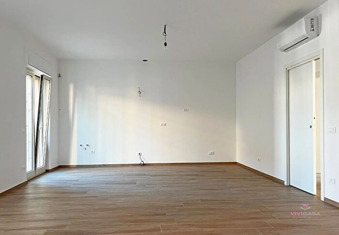 Appartamento quadrilocale in vendita in Via Rocco Scotellaro Putignano, Putignano