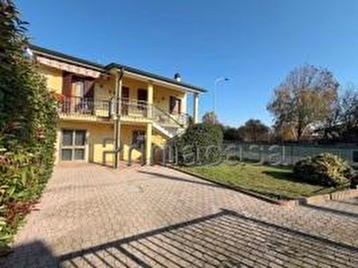 Casa con 10 locali in vendita in Via Fresca, Cerea