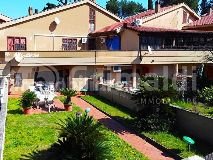 Appartamento con 5 locali in vendita in Via Prenestina, Roma