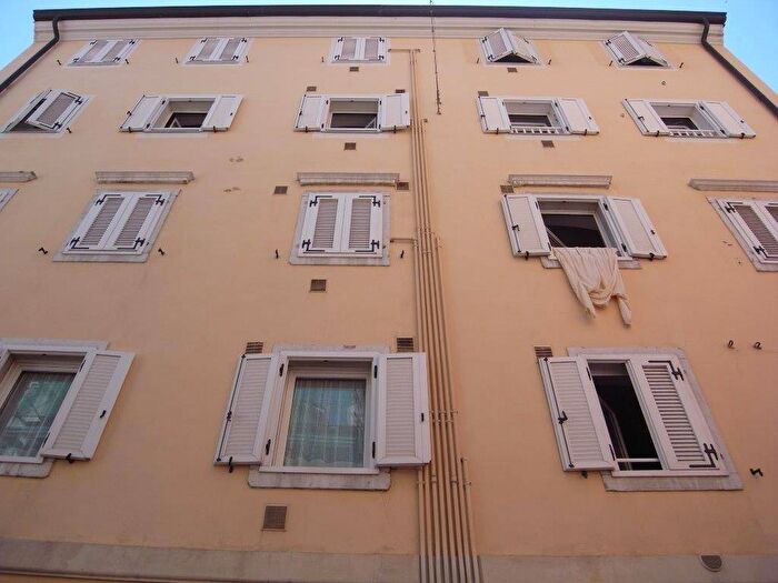 Appartamento trilocale in affitto in Via Filippo Corridoni, Largo Barriera Ospedale Maggiore, Trieste