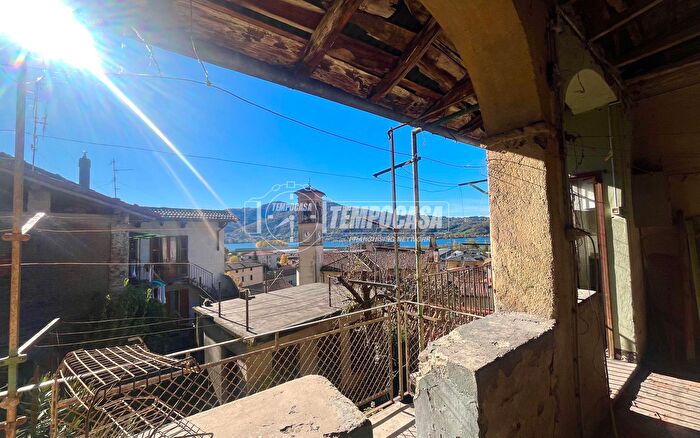 Appartamento con 15 locali in vendita in Lecco