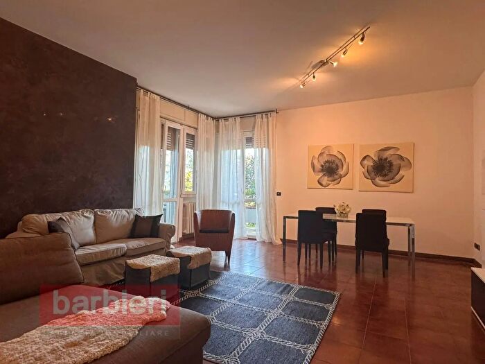 Appartamento con 5 locali in affitto in Via Chiappini, Cervia