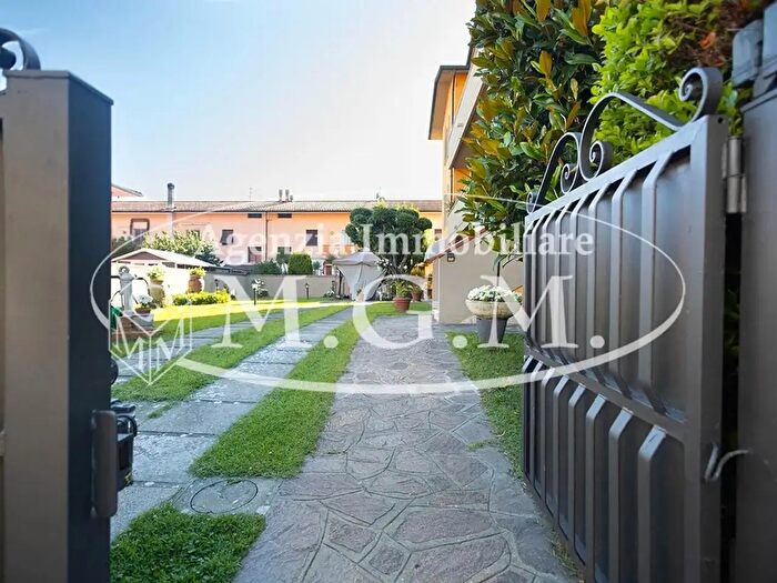 Appartamento con 5 locali in vendita in Castelfranco Di Sotto
