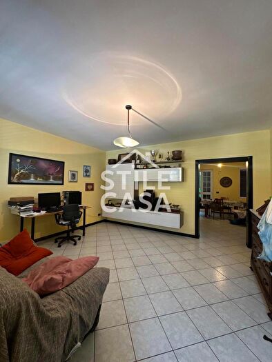 Casa con 7 locali in vendita in Monsummano Terme