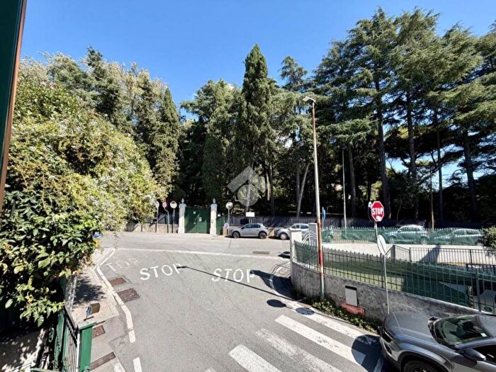 Appartamento bilocale in affitto in Viale Ammiraglio Giorgio Des Geneys, Quarto, Genova