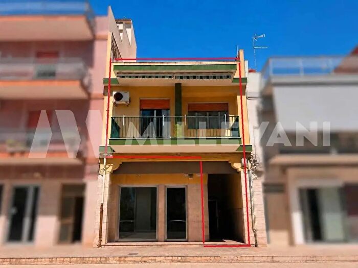 Casa con 8 locali in vendita in Corso Vittorio Veneto, Pozzallo