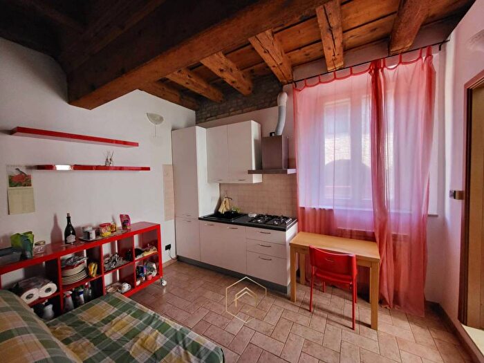 Appartamento monolocale in affitto in Via Giuoco Del Pallone, Centro Storico, Ferrara