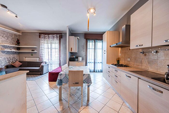 Appartamento trilocale in vendita in Via Cento, San Giovanni In Persiceto