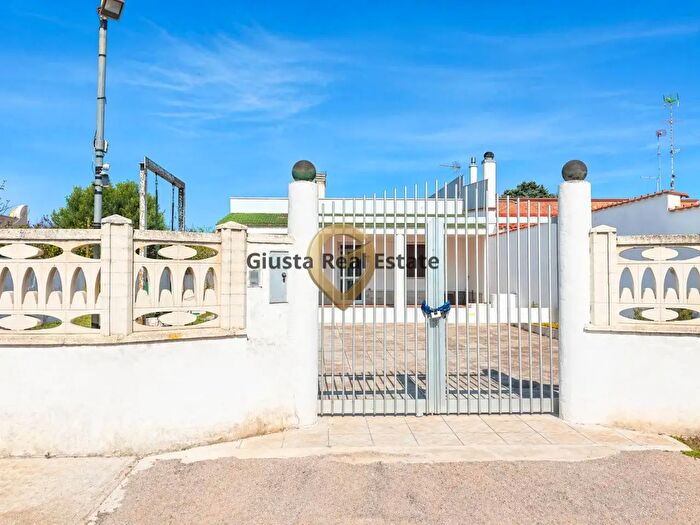 Casa quadrilocale in vendita in Via Gemelli, Brindisi