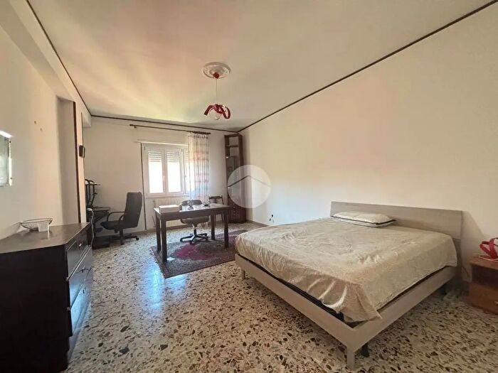 Appartamento quadrilocale in affitto in Via Trento, Caserta