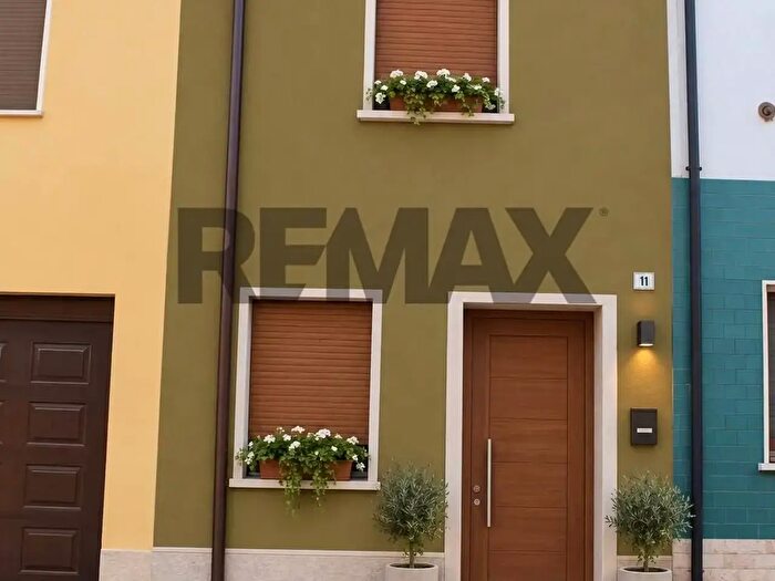 Casa trilocale in vendita in Via XXIV Aprile, Commessaggio