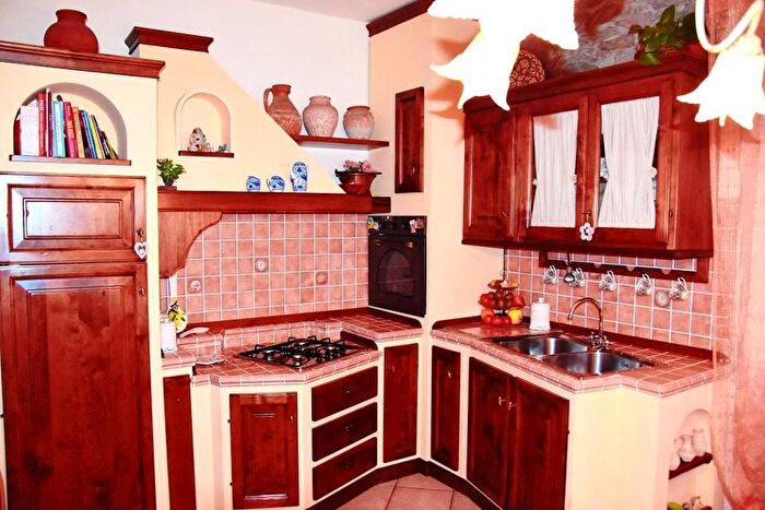 Appartamento trilocale in vendita in Massa