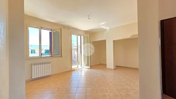 Appartamento trilocale in vendita in Via Rocco Gullo, Palermo