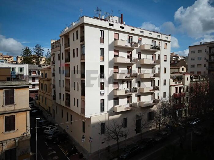 Appartamento con 6 locali in vendita in Viale Dante Aligheri, Sassari