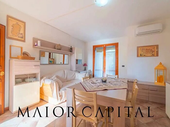 Appartamento trilocale in vendita in Golfo Aranci