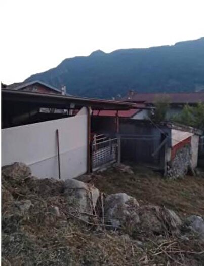 Casa con 6 locali in vendita in Via ai Monti, Cusino