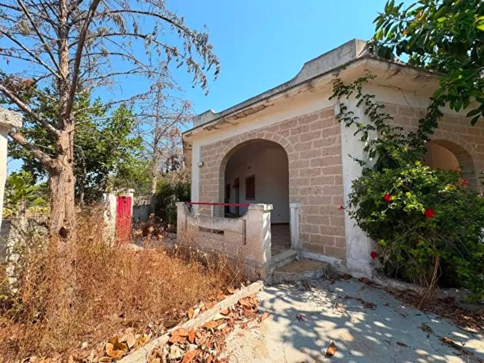 Casa con 6 locali in vendita in Via a, Maruggio