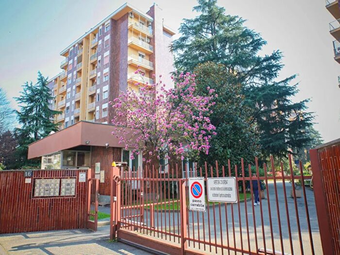 Appartamento quadrilocale in vendita in Via Lattanzio, Milano