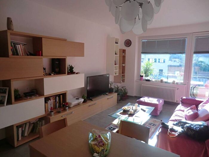 Appartamento trilocale in affitto in Via Regina Ponente, Gravedona, Gravedona ed Uniti