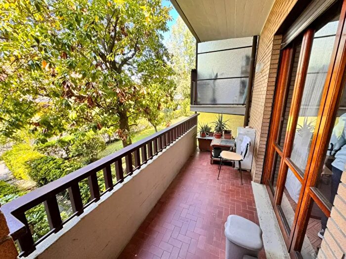 Appartamento con 5 locali in vendita in Massa