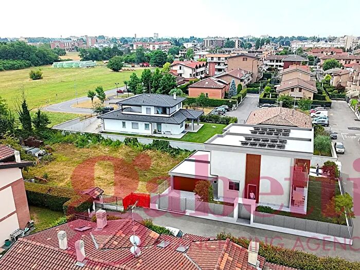 Case in Vendita e in Affitto - 2