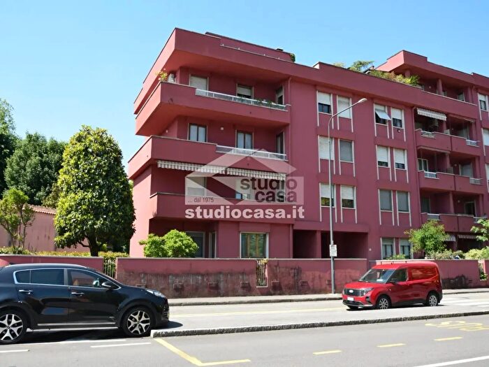 Appartamento quadrilocale in vendita in Via Annona, Cremona