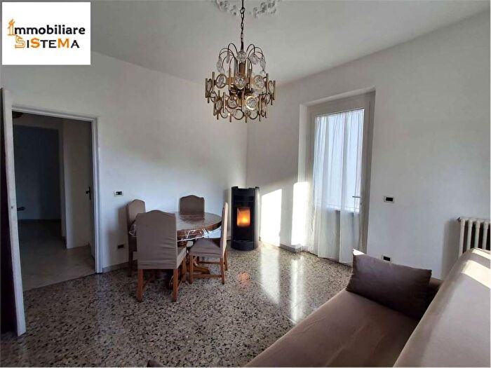 Casa trilocale in affitto in Villastellone