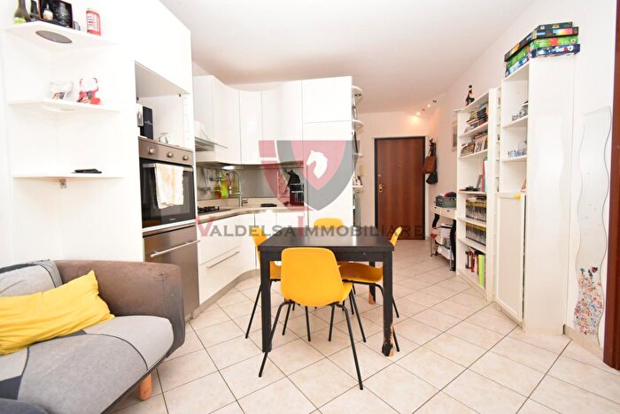 Appartamento trilocale in vendita in Ale dei Mill, Colle Di Val DElsa