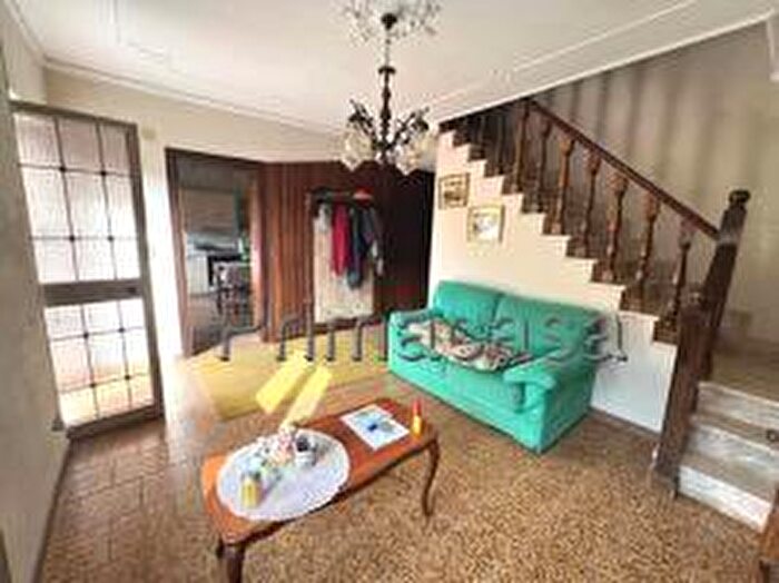 Casa con 9 locali in vendita in Piazza San Gregorio, Veronella